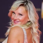 Evelyn Burdecki ungeschminkt – Die natürliche Schönheit der TV-Ikone im Fokus