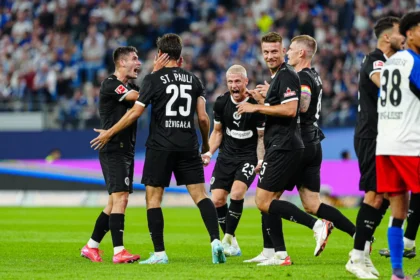 Teilnehmer: HSV gegen FC St. Pauli – Aufstellungen, Analyse, Statistiken und Schlüsselspieler im Detail